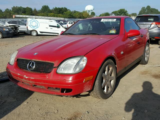 WDBKK47F7WF067235 - 1998 MERCEDES-BENZ SLK 230 KO RED photo 2