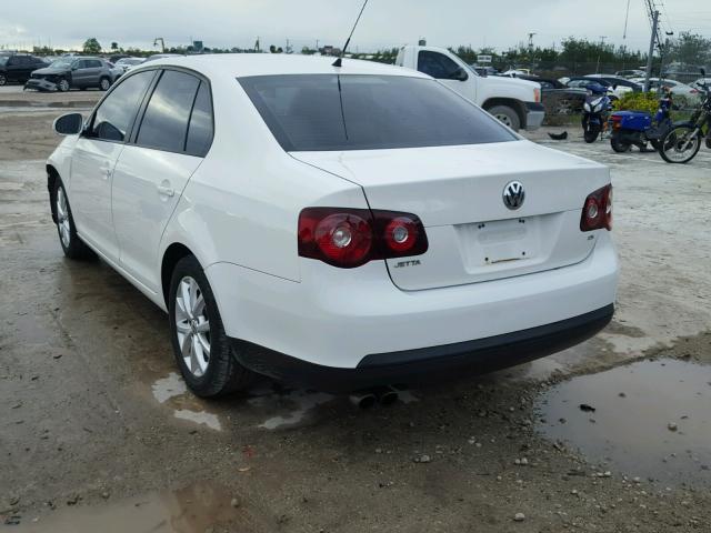 3VWRX7AJ5AM129754 - 2010 VOLKSWAGEN JETTA WHITE photo 3