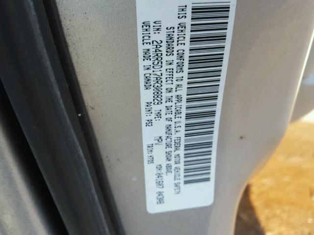 2A4RR5D17AR308829 - 2010 CHRYSLER TOWN & COU SILVER photo 10