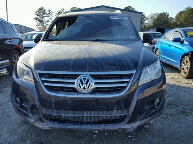 WVGAV7AX1BW526000 - 2011 VOLKSWAGEN TIGUAN S BLACK photo 9