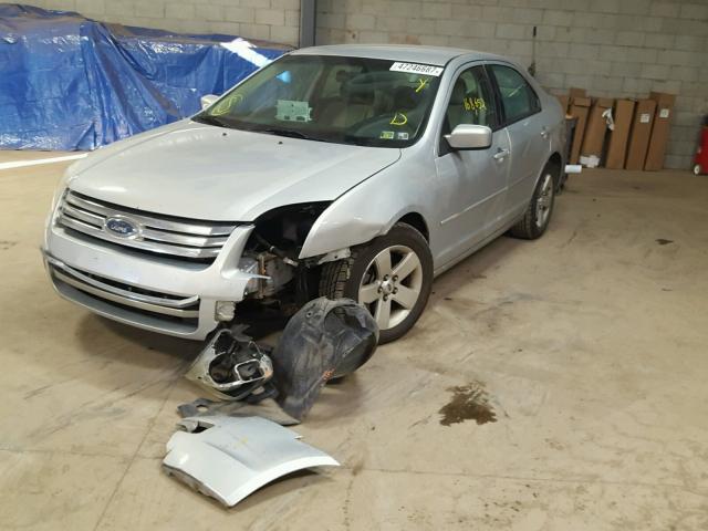 3FAFP07196R246337 - 2006 FORD FUSION SE SILVER photo 2