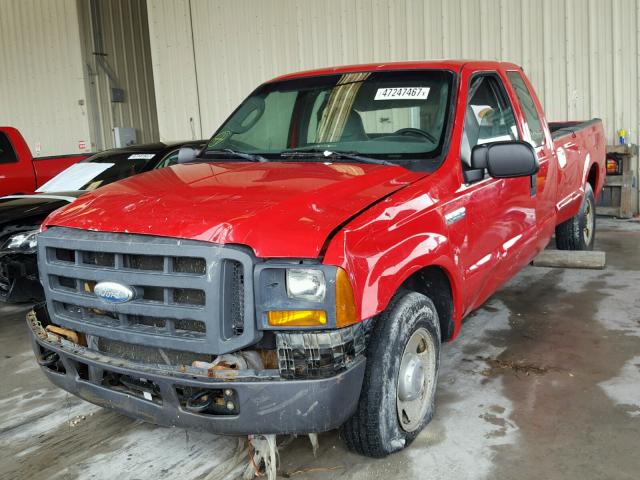 1FTSX20515EA39489 - 2005 FORD F250 SUPER RED photo 2