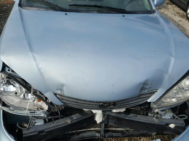 4T1BE32K15U960398 - 2005 TOYOTA CAMRY LE ლურჯი ფოტო 7