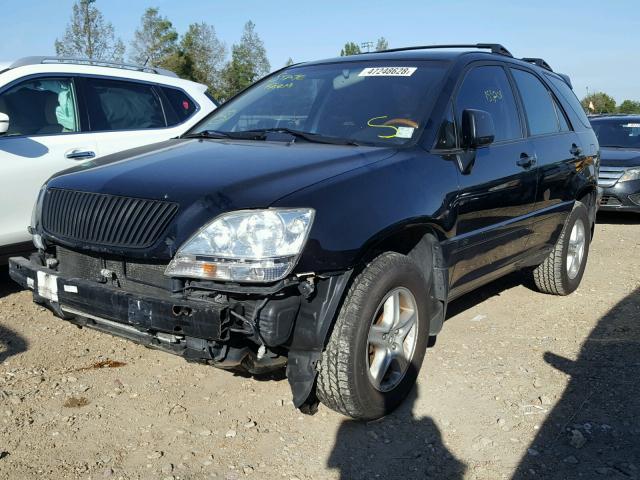 JTJHF10UX20285655 - 2002 LEXUS RX 300 BLACK photo 2