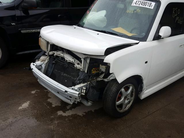 JTLKT324450175509 - 2005 SCION XB WHITE photo 9