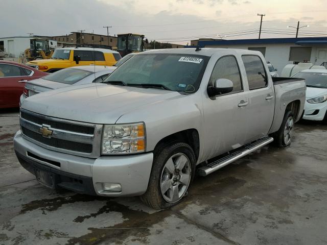 3GCRCTE05AG298339 - 2010 CHEVROLET SILVERADO SILVER photo 2