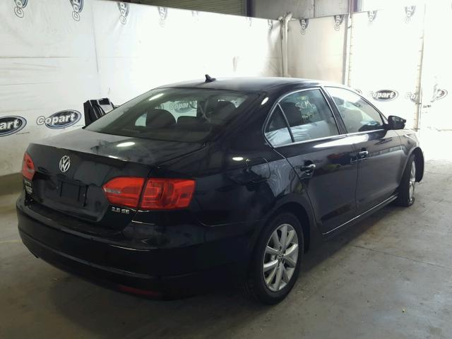 3VWDX7AJ5CM325755 - 2012 VOLKSWAGEN JETTA SE BLACK photo 4