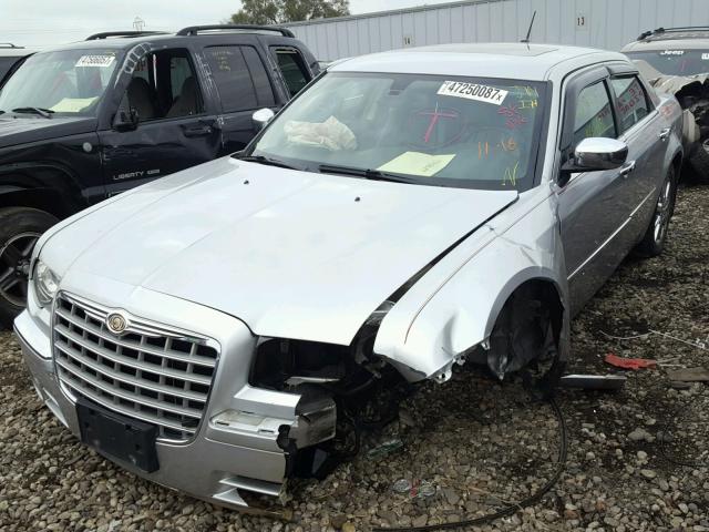 2C3KK63H78H169208 - 2008 CHRYSLER 300C SILVER photo 2