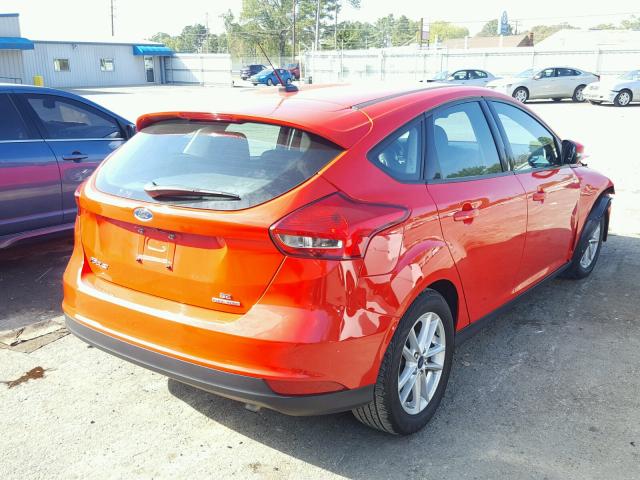 1FADP3K28GL294646 - 2016 FORD FOCUS SE RED photo 4