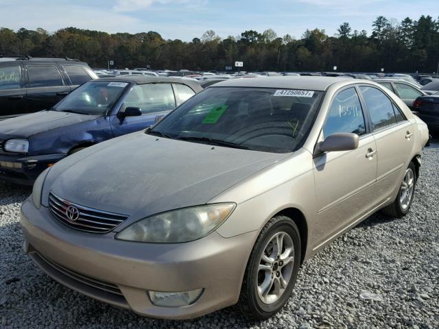 4T1BE30K56U729587 - 2006 TOYOTA CAMRY LE ოქროსფერი ფოტო 2