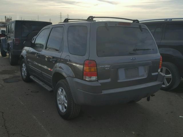 1FMYU03172KB45325 - 2002 FORD ESCAPE XLT GRAY photo 3