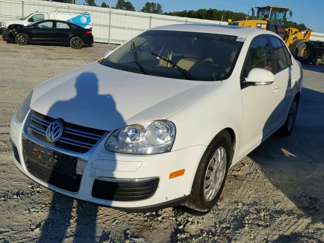 3VWHM71K89M136013 - 2009 VOLKSWAGEN JETTA S WHITE photo 2