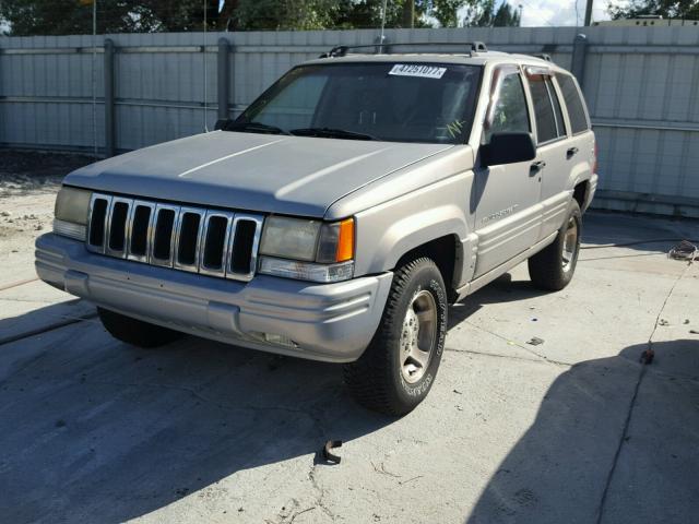 1J4GZ48S6WC274340 - 1998 JEEP GRAND CHER GRAY photo 2