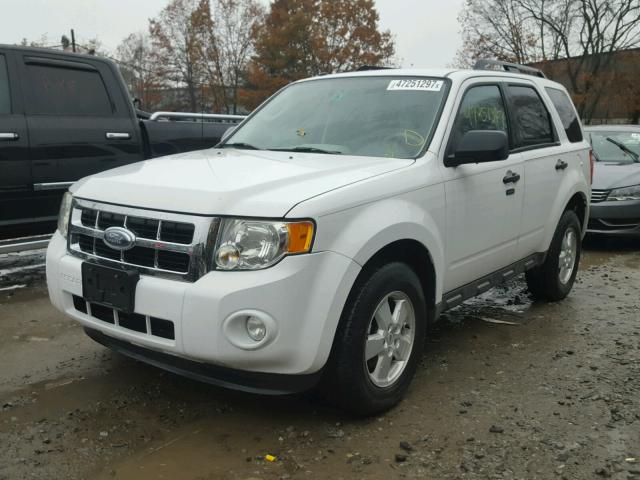 1FMCU93G19KA82008 - 2009 FORD ESCAPE XLT WHITE photo 2