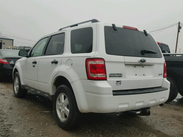 1FMCU93G19KA82008 - 2009 FORD ESCAPE XLT WHITE photo 3