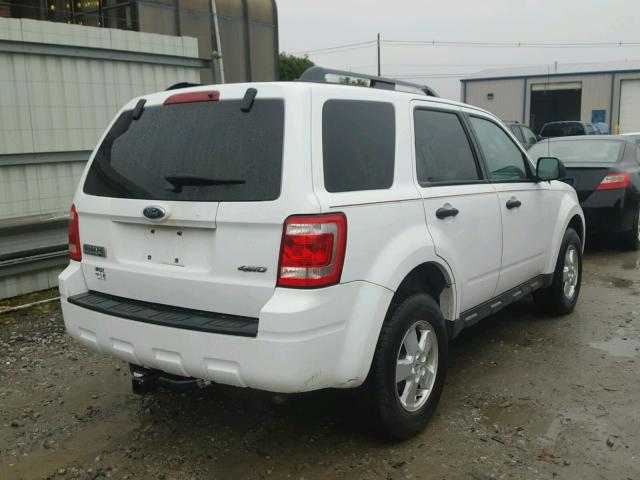 1FMCU93G19KA82008 - 2009 FORD ESCAPE XLT WHITE photo 4