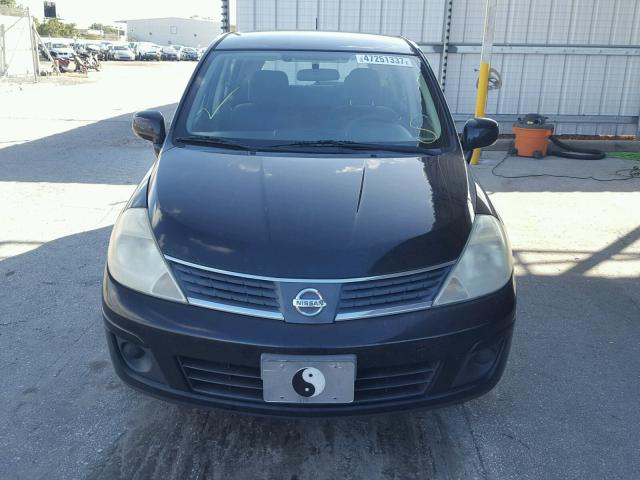 3N1BC13E27L385008 - 2007 NISSAN VERSA BLACK photo 9