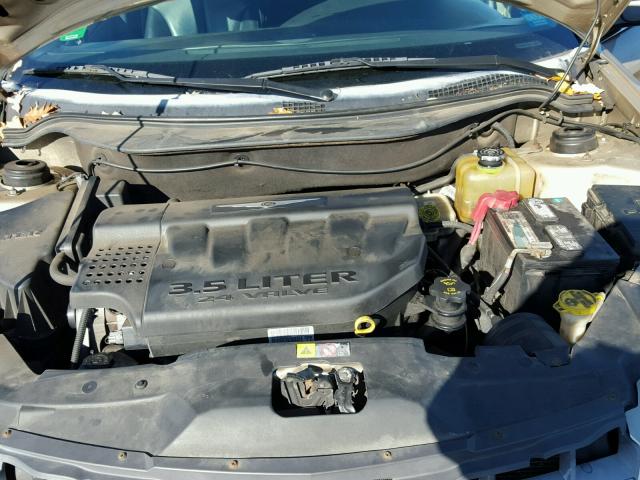 2C4GM68485R305269 - 2005 CHRYSLER PACIFICA T GOLD photo 7