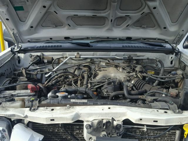 1N6ED26Y84C480700 - 2004 NISSAN FRONTIER K WHITE photo 7