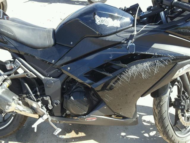 JKAEX8B19EA002377 - 2014 KAWASAKI EX300 B BLACK photo 7