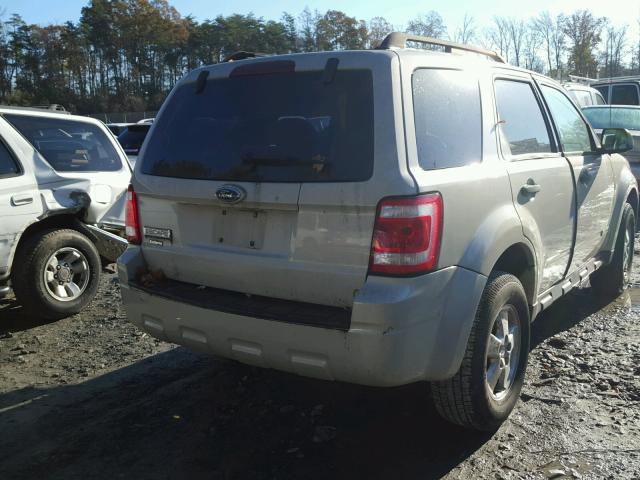 1FMCU02Z58KD16681 - 2008 FORD ESCAPE XLS CREAM photo 4