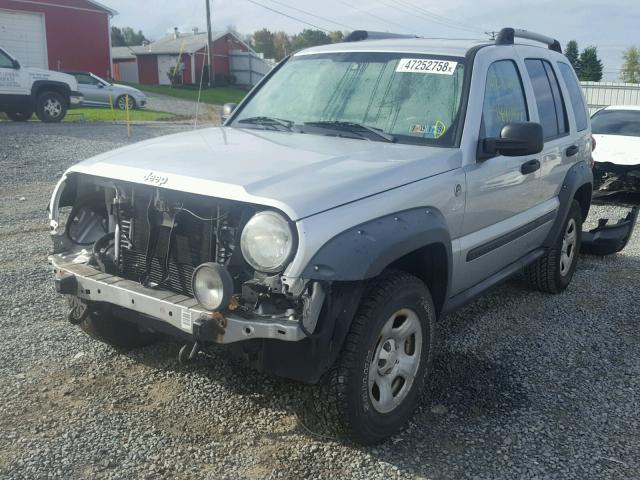 1J4GL38K86W293319 - 2006 JEEP LIBERTY RE SILVER photo 2
