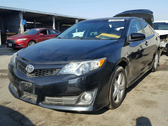 4T1BF1FK7DU250710 - 2013 TOYOTA CAMRY L BLACK photo 2