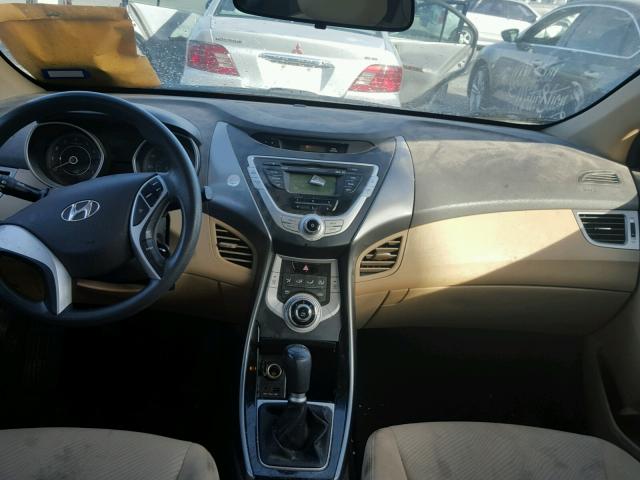 KMHDH4AE9CU449519 - 2012 HYUNDAI ELANTRA GL RED photo 9