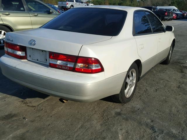 JT8BF28G515110744 - 2001 LEXUS ES 300 WHITE photo 4