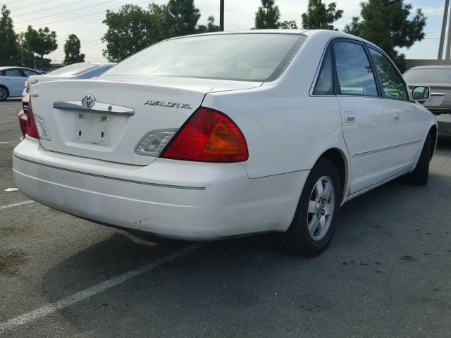 4T1BF28B52U214501 - 2002 TOYOTA AVALON XL WHITE photo 4