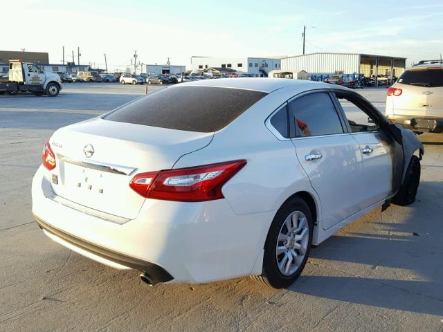 1N4AL3AP5GN389200 - 2016 NISSAN ALTIMA 2.5 WHITE photo 4