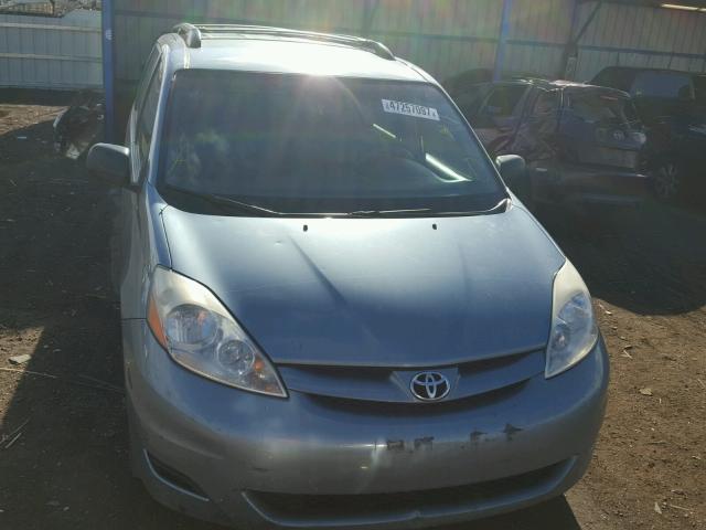 5TDBA23C56S059462 - 2006 TOYOTA SIENNA LE BLUE photo 9