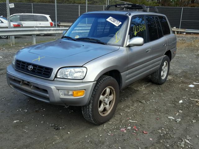 JT3GP10V4X7065032 - 1999 TOYOTA RAV4 SILVER photo 2