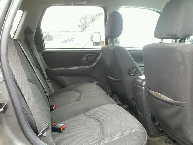 4F2YZ04195KM45828 - 2005 MAZDA TRIBUTE S GRAY photo 6