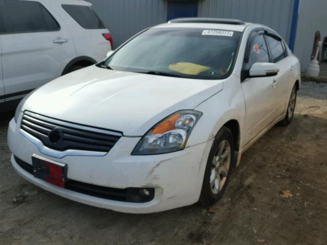 1N4BL21E48C160937 - 2008 NISSAN ALTIMA 3.5 WHITE photo 2