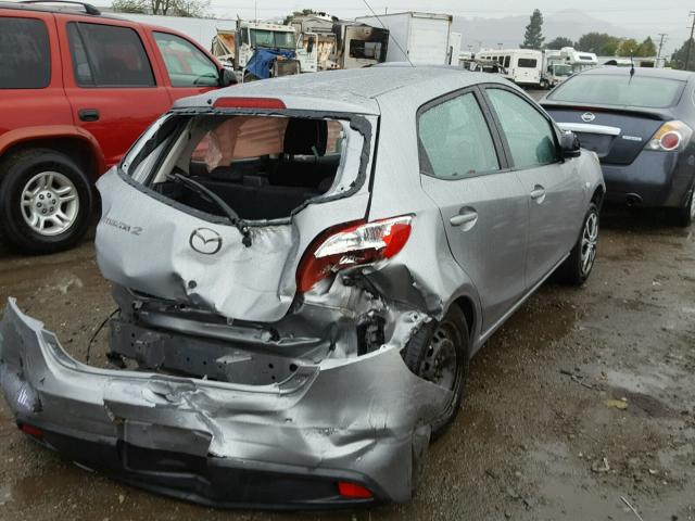 JM1DE1HZ3B0123290 - 2011 MAZDA MAZDA2 SILVER photo 4