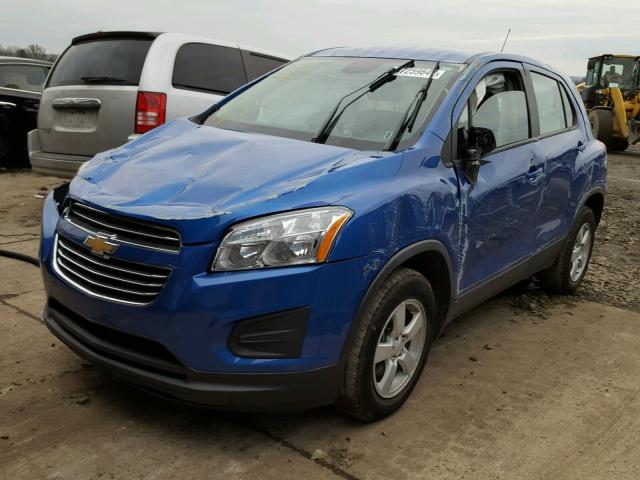 KL7CJNSB6GB607425 - 2016 CHEVROLET TRAX LS BLUE photo 2