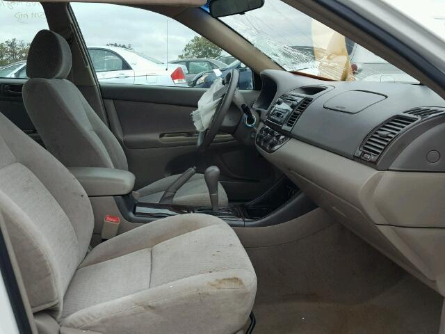 4T1BE32K34U322460 - 2004 TOYOTA CAMRY LE 白色 照片 5