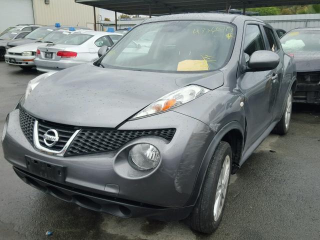 JN8AF5MR6DT216811 - 2013 NISSAN JUKE S GRAY photo 2