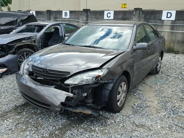 4T1BE32K14U807406 - 2004 TOYOTA CAMRY LE GRAY photo 2