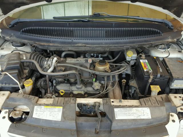 2C4GP44RX5R405967 - 2005 CHRYSLER TOWN & COU WHITE photo 7