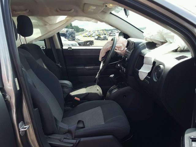 1C4NJCBA1CD518593 - 2012 JEEP COMPASS SP 灰色 照片 5