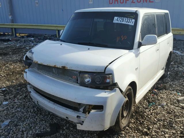 JTLKT324364086430 - 2006 TOYOTA SCION XB WHITE photo 2