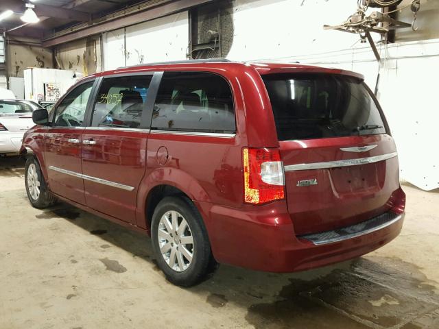 2C4RC1BG1FR577813 - 2015 CHRYSLER TOWN & COU RED photo 3