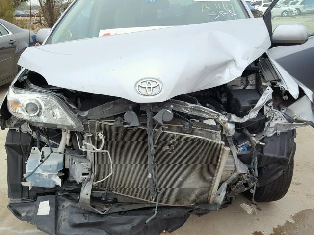 5TDKK3DC9ES478303 - 2014 TOYOTA SIENNA LE SILVER photo 7