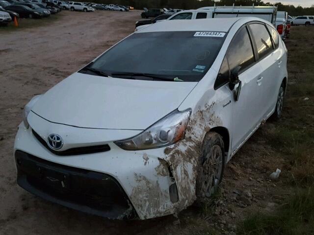 JTDZN3EU8HJ064993 - 2017 TOYOTA PRIUS V WHITE photo 2