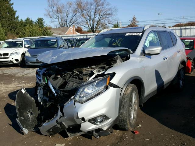 5N1AT2MV0EC783965 - 2014 NISSAN ROGUE S SILVER photo 2