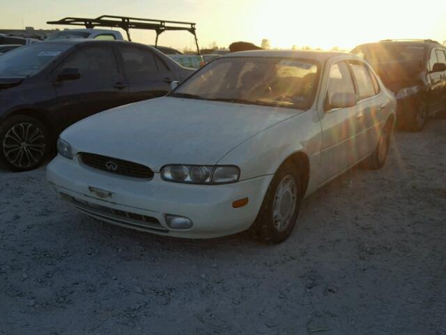 JNKAY21D5SM213370 - 1995 INFINITI J30 WHITE photo 2