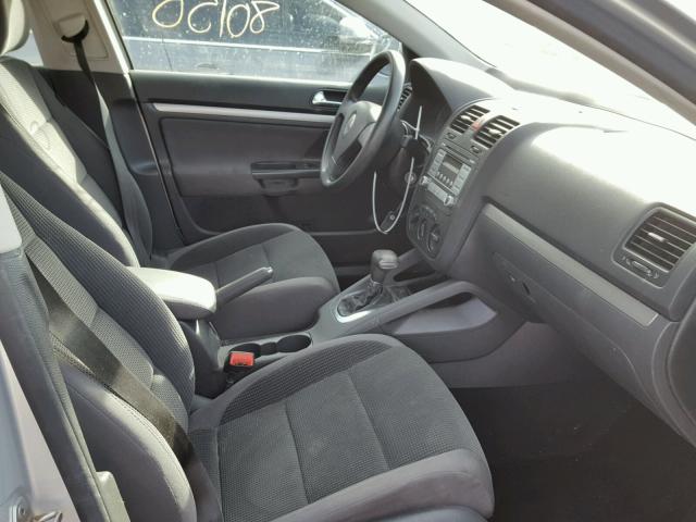 3VWJM71KX9M088418 - 2009 VOLKSWAGEN JETTA S SILVER photo 5