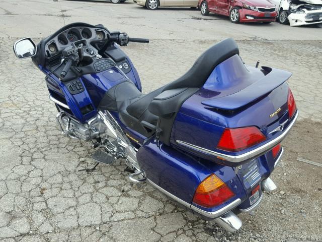 1HFSC47013A209376 - 2003 HONDA GL1800 PURPLE photo 3